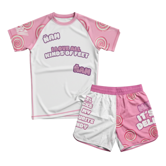 I LOVE ALL KINDS OF FEETS